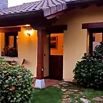Country house Entrecastanos
