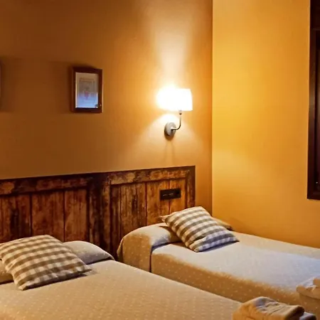 Entrecastanos Country house *