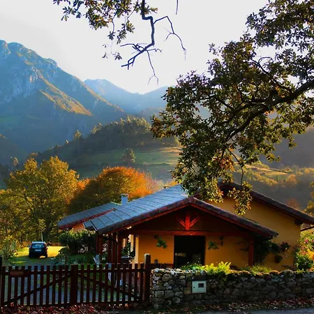 Entrecastaños Casa rural *